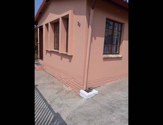 4 BEDROOM HOUSE FOR SALE IN BOMBAY HEIGHTS